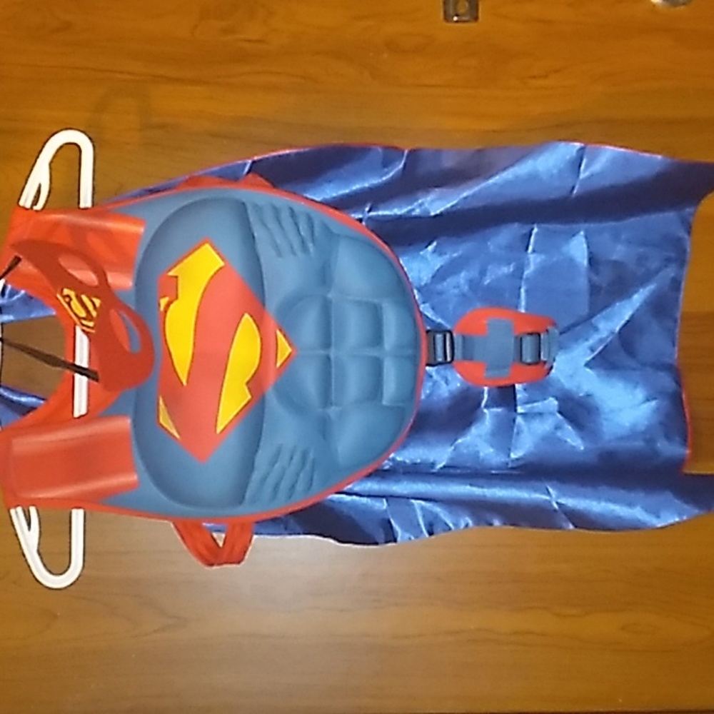 HALLOWEEN COSTUME- SUPERMAN, 3 Piece Set, (Kids size M/L), (33-55 pounds)